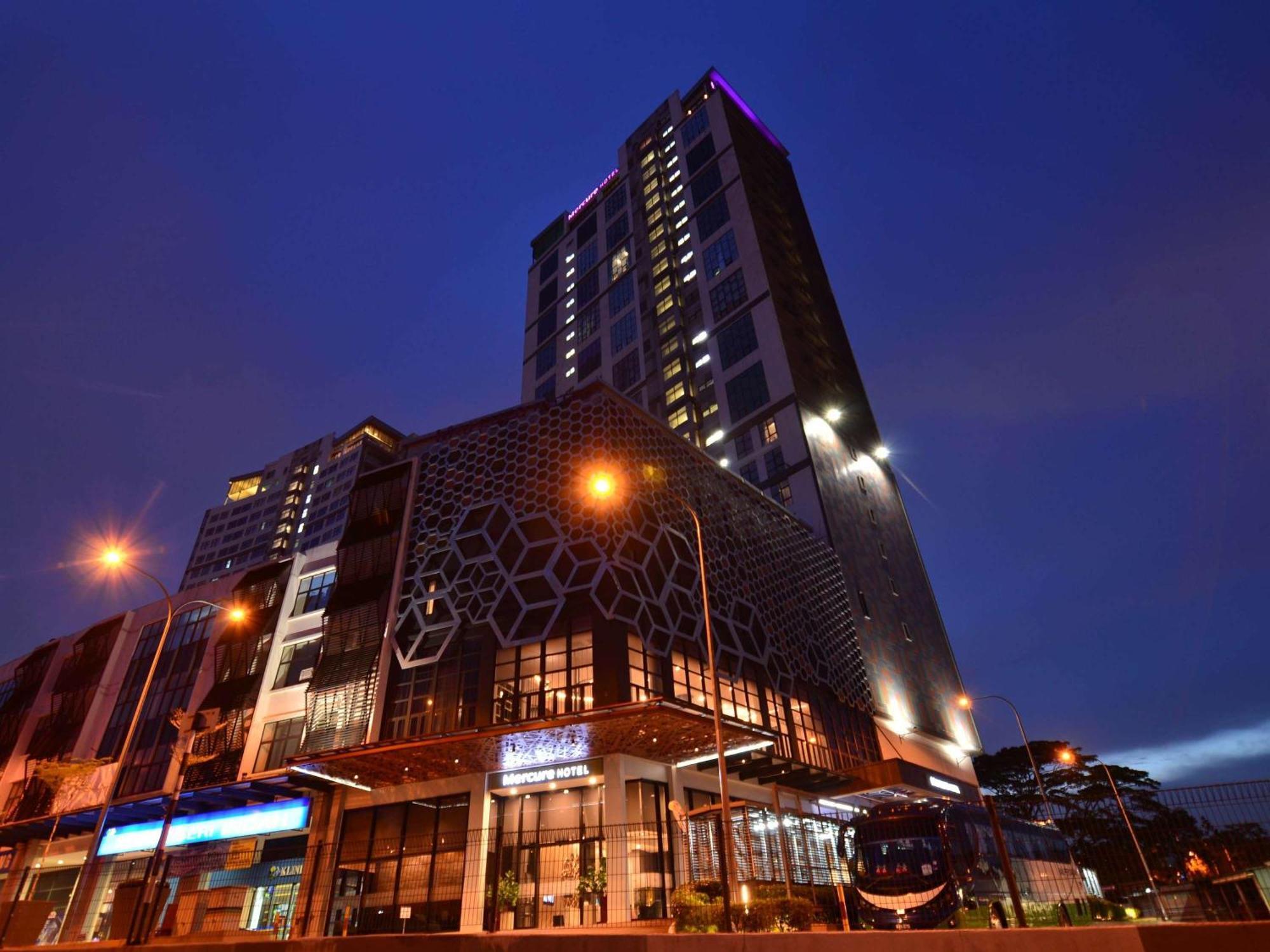 Mercure Selangor Selayang Hotel Batu Caves Exterior photo